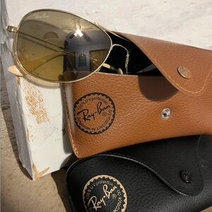 Ray-Ban Gold Aviator Sunglasses with Tan Case
